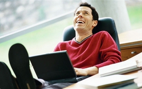 Lướt web bằng wifi làm tăng nguy cơ vô sinh ở nam giới