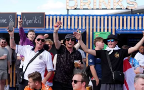 CĐV Anh và Tây Ban Nha phủ kín Berlin trước trận chung kết EURO 2024