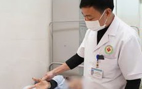 Niềm tin "đắp lá" trả giá bằng sức khỏe