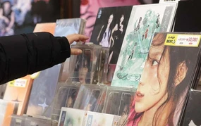 Xuất khẩu album K-pop lần đầu vượt mốc 300 triệu USD năm 2025