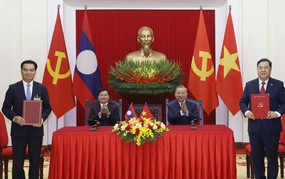 Tổng Bí thư Tô Lâm và Tổng Bí thư, Chủ tịch nước Lào chứng kiến lễ ký các văn kiện