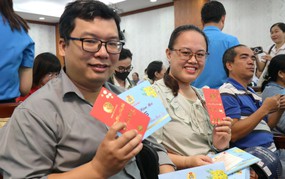 TP Hồ Chí Minh: Tặng quà Tết cho 350.000 công nhân, lao động có hoàn cảnh khó khăn