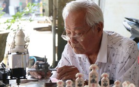 Đổ xăm hường truyền thống tại Huế