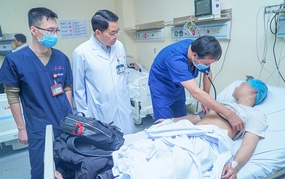 Tập trung cao nhất cứu chữa nạn nhân vụ cháy tại phố Trần Cung, Hà Nội