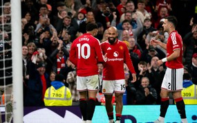 TRỰC TIẾP bóng đá MU vs Tottenham: Tottenham còn 10 người trên sân (H2, 1-0)