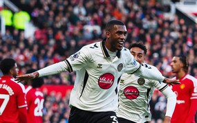 MU thua đậm Bournemouth, Carrick đối mặt nguy cơ bị sa thải