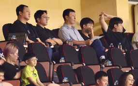Báo Hàn Quốc lo Asian Cup 2027 bị hoãn, đội tuyển Việt Nam hồi hộp chờ đợi