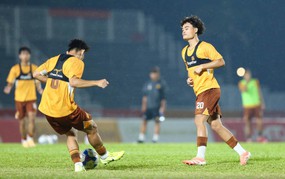 Tin nóng bóng đá Việt hôm nay 30/10: V-League điều chỉnh lịch thi đấu vì U23 Việt Nam; U19 Việt Nam có 3 cầu thủ 16 tuổi