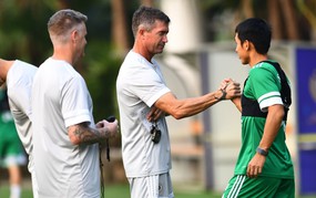V.League vòng 6: Hai HLV trưởng bị đình chỉ, Văn Hậu và 6 cầu thủ vắng mặt