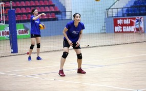 Tin nóng thể thao tối 6/10: Chủ công từng giúp bóng chuyền Việt Nam đứng hạng 4 châu Á trở lại ở tuổi 40