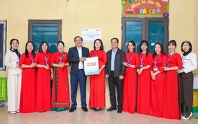 Viết tiếp hành trình "Vì mái trường cho em"