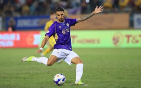 Tin nóng bóng đá Việt hôm nay 14/3: HLV Kewell từ chối nói về Hoàng Hên ở đội tuyển Việt Nam; Tuyển thủ U23 Việt Nam được khen