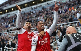 Arsenal đủ sức vô địch cả Champions League, thậm chí 'ăn bốn'