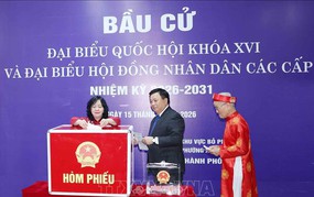 Lãnh đạo Đảng, Nhà nước, MTTQ Việt Nam bỏ phiếu tại các điểm bầu cử ở Hà Nội