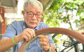 Người "tái sinh" những vòng quay cổ tích