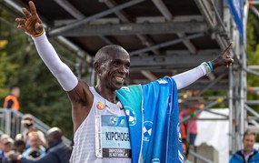 Huyền thoại Kipchoge tham dự Boston Marathon 2026 với vai trò đầy bất ngờ