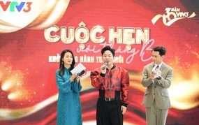 Tùng Dương thử sức catwalk, dàn "mỹ nhân" màn ảnh hóa ban nhạc công chúa trong 'Cuộc hẹn với tháng Ba'