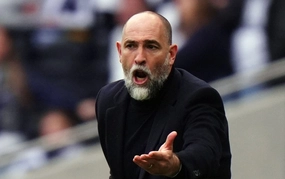 Cơn lốc sa thải của bóng đá Anh