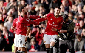 Sơ đồ 3 trung vệ ở Ngoại hạng Anh bị lạnh nhạt vì đâu?