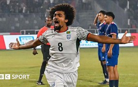 Đội tuyển Việt Nam chuẩn bị đối đầu ngôi sao từng vô địch cúp FA