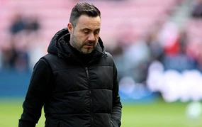 De Zerbi thua ở trận ra mắt Tottenham, đối thủ cạnh tranh của MU mất điểm