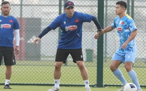 Trợ lý đồng hương tiếp tục đồng hành cùng HLV Kim Sang Sik