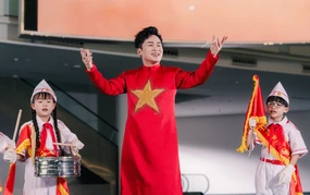 MV “Có Bác trong tim”: Cuộc gặp gỡ ý nghĩa của ba thế hệ âm nhạc Việt Nam