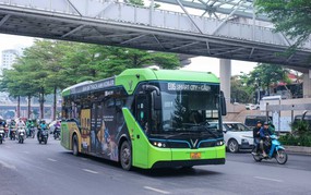 Từ 23/4, Hà Nội đưa thêm nhiều xe buýt điện vào hoạt động