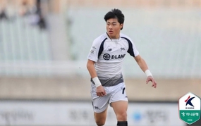 Tin nóng bóng đá Việt hôm nay 29/4: Hai cầu thủ Việt kiều lên đội U19; Đối thủ của U17 Việt Nam có lực lượng mạnh nhất
