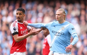 Premier League bác đề nghị của Man City, Arsenal chiếm lợi thế trong cuộc đua vô địch