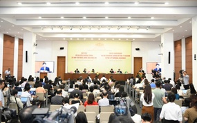 Họp báo Kỳ họp thứ nhất, Quốc hội khóa XVI: Bầu Chủ tịch Quốc hội, Chủ tịch nước, Thủ tướng và các lãnh đạo cấp cao nhiệm kỳ mới