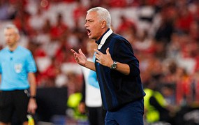 Dàn sao Real Madrid không muốn Mourinho làm HLV mới