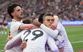 Cuộc đua vô địch Ngoại hạng Anh: Định mệnh gọi tên Arsenal 