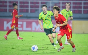 Tin nóng bóng đá Việt hôm nay 16/5: U17 Việt Nam gặp khó trước U17 Australia; Thái Sơn Bắc khẳng định sức mạnh