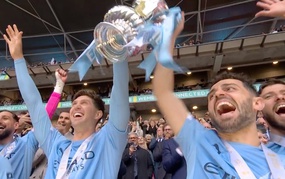 Siêu phẩm của Semenyo giúp Man City vượt qua Chelsea, giành FA Cup