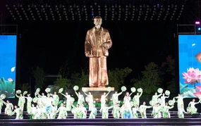 Khai mạc “Lễ hội Làng Sen” năm 2026