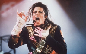 Phim tiểu sử tạo cơn sốt toàn cầu, đưa Michael Jackson trở lại ngôi vương Billboard