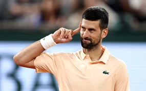 Kết quả Roland Garros 2026 hôm nay 25/5: Djokovic ngược dòng, Taylor Fritz bất ngờ bị loại sớm