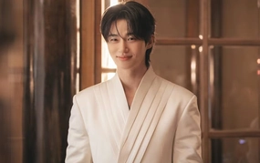 Byeon Woo Seok: Câu chuyện "nở muộn" hiếm có của màn ảnh Hàn Quốc