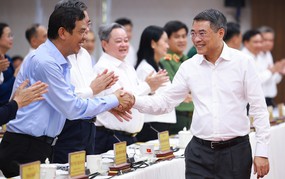 Thủ tướng Lê Minh Hưng làm việc với Ban Thường vụ Thành uỷ Đồng Nai