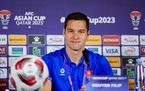 Nguyen Filip: Giữa hai thế giới, trái tim trên sân cỏ