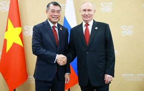 Thủ tướng Lê Minh Hưng hội kiến Tổng thống Nga Vladimir Putin