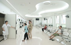 Hiện thực hóa mục tiêu xây dựng nền y tế hiện đại, lấy người dân làm trung tâm