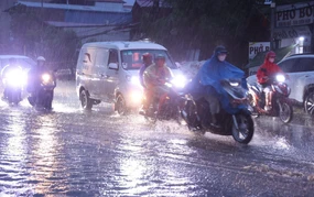 Cảnh báo mưa dông ở Hà Nội, cục bộ mưa lớn ở nhiều khu vực 