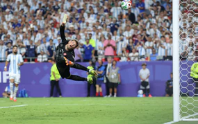 ĐT Argentina thắng 3-1 Thụy Sĩ, gặp ĐT Anh ở bán kết World Cup