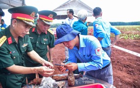 Phát hiện mộ tập thể cùng nhiều di vật, lấy mẫu hài cốt liệt sĩ để giám định