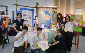 "Tái sinh" di sản làng nghề từ "xưởng sáng tạo mở"