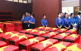 Những câu chuyện nghĩa tình xúc động ở công viên Lê Thị Riêng