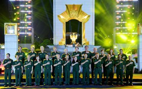 Cầu truyền hình "Sao sáng dẫn đường" tri ân các anh hùng liệt sĩ