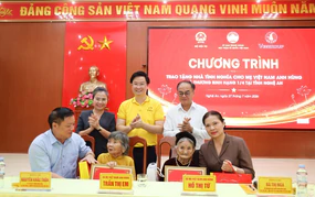 Trao nhà tình nghĩa tặng Mẹ Việt Nam Anh hùng và thương, bệnh binh tại Nghệ An